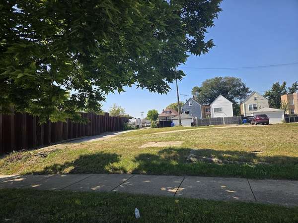 0.14 Acres of Commercial Land for Sale in Chicago, Illinois