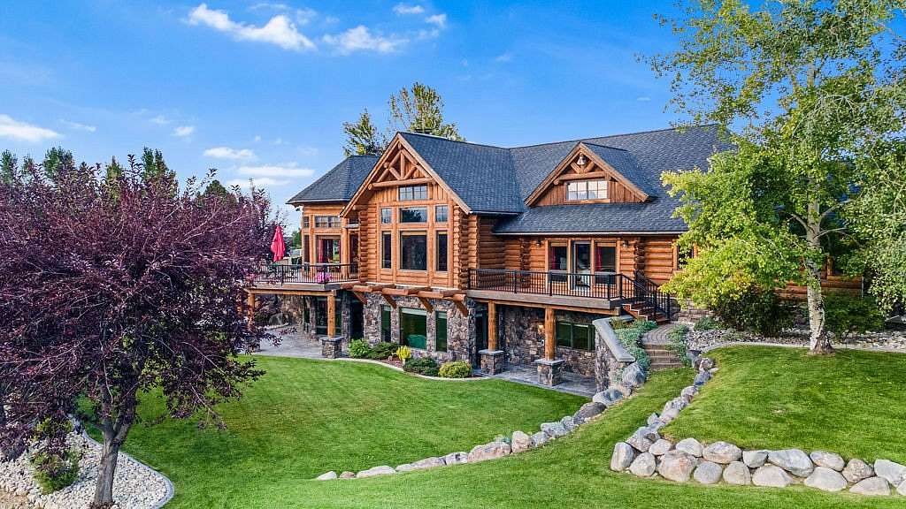 2.22 Acres of Residential Land with Home for Sale in Hamilton, Montana