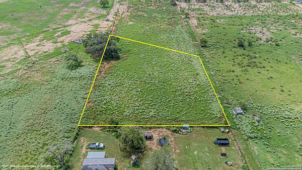 0.99 Acres of Residential Land for Sale in Floresville, Texas