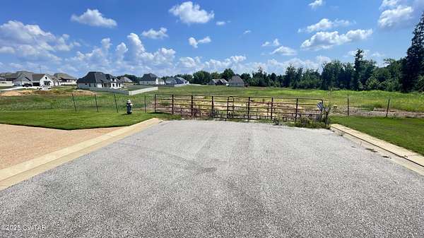 5.82 Acres of Land for Sale in Medina, Tennessee