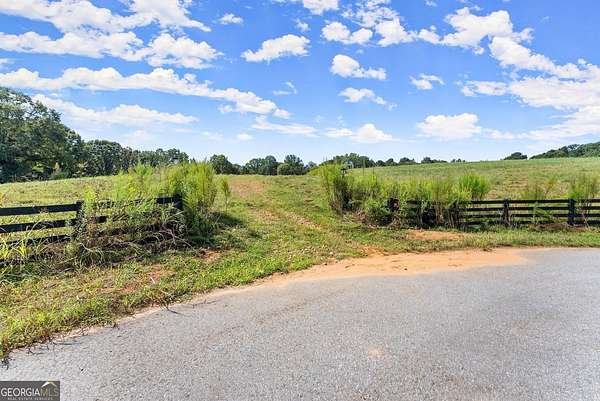 8 Acres of Residential Land for Sale in Hoschton, Georgia