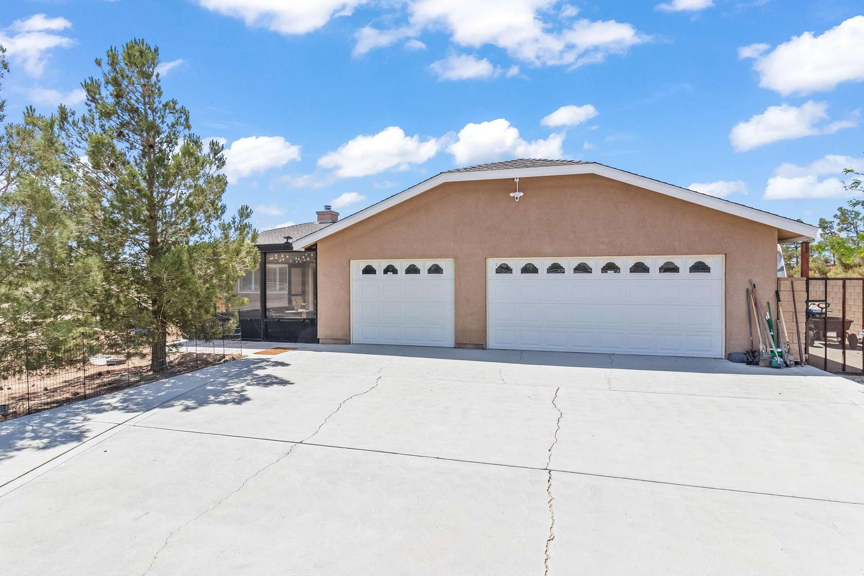 2.13 Acres of Residential Land with Home for Sale in Lancaster, California