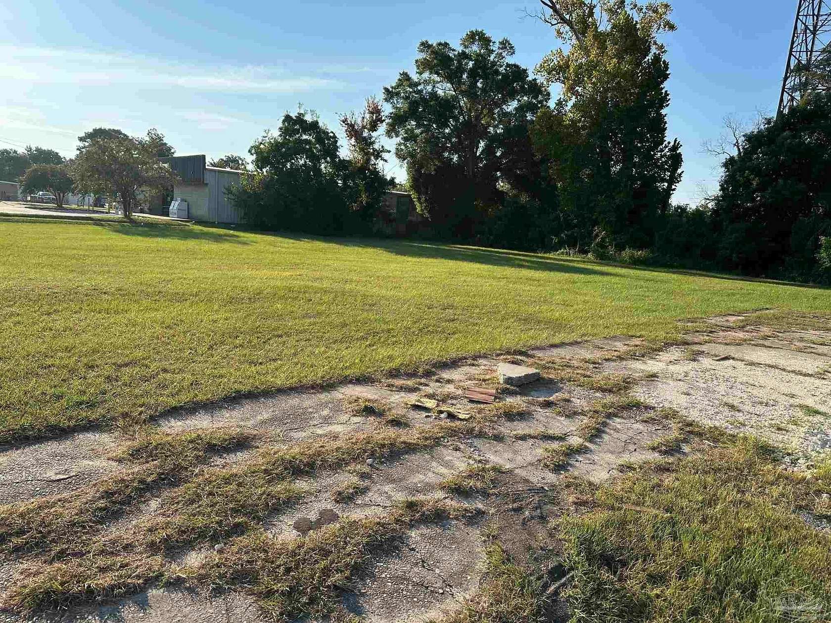 0.4 Acres of Residential Land for Sale in Pensacola, Florida