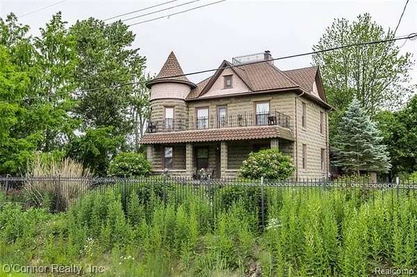 6.33 Acres of Residential Land with Home for Sale in Casco, Michigan