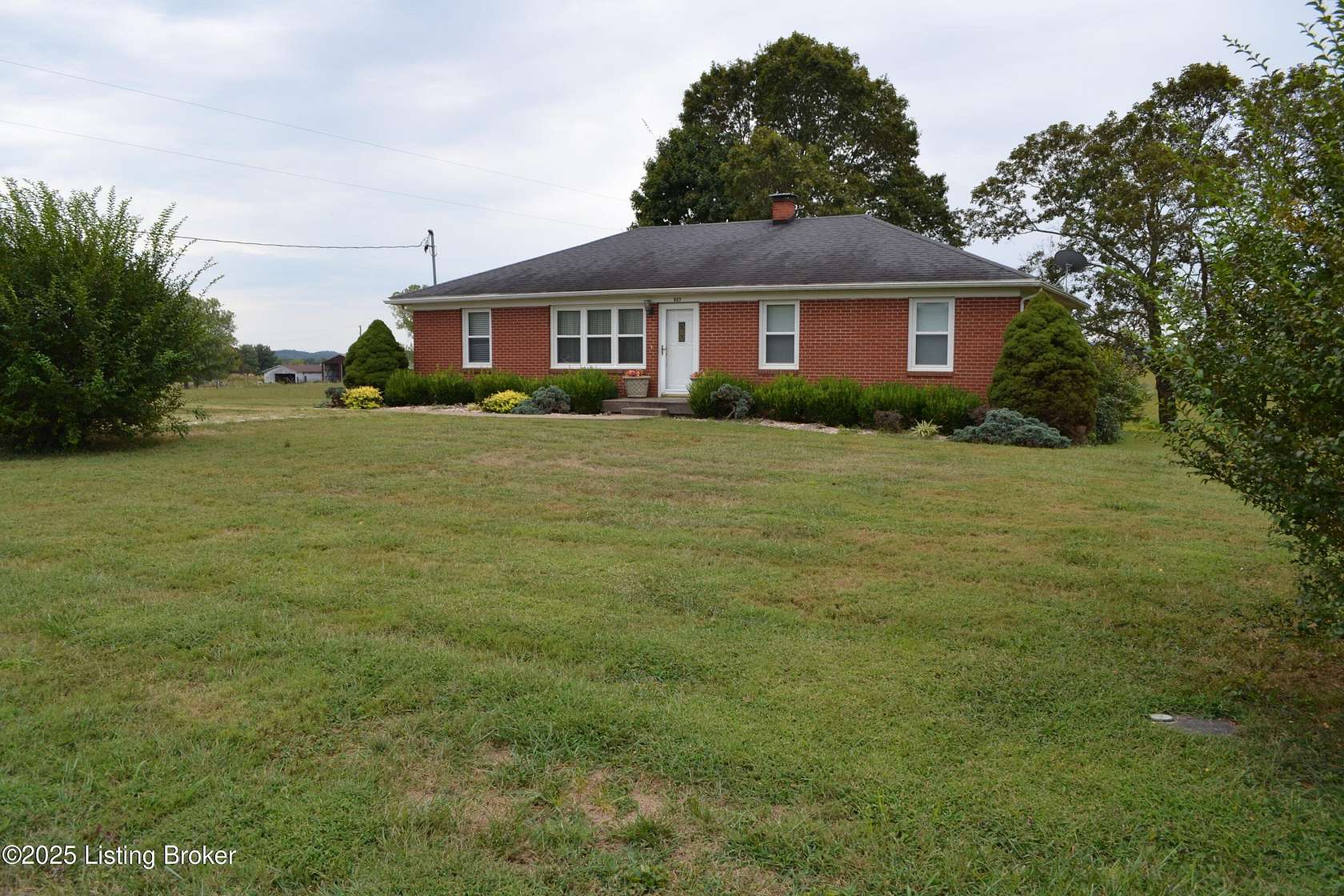 19.5 Acres of Land with Home for Sale in Loretto, Kentucky