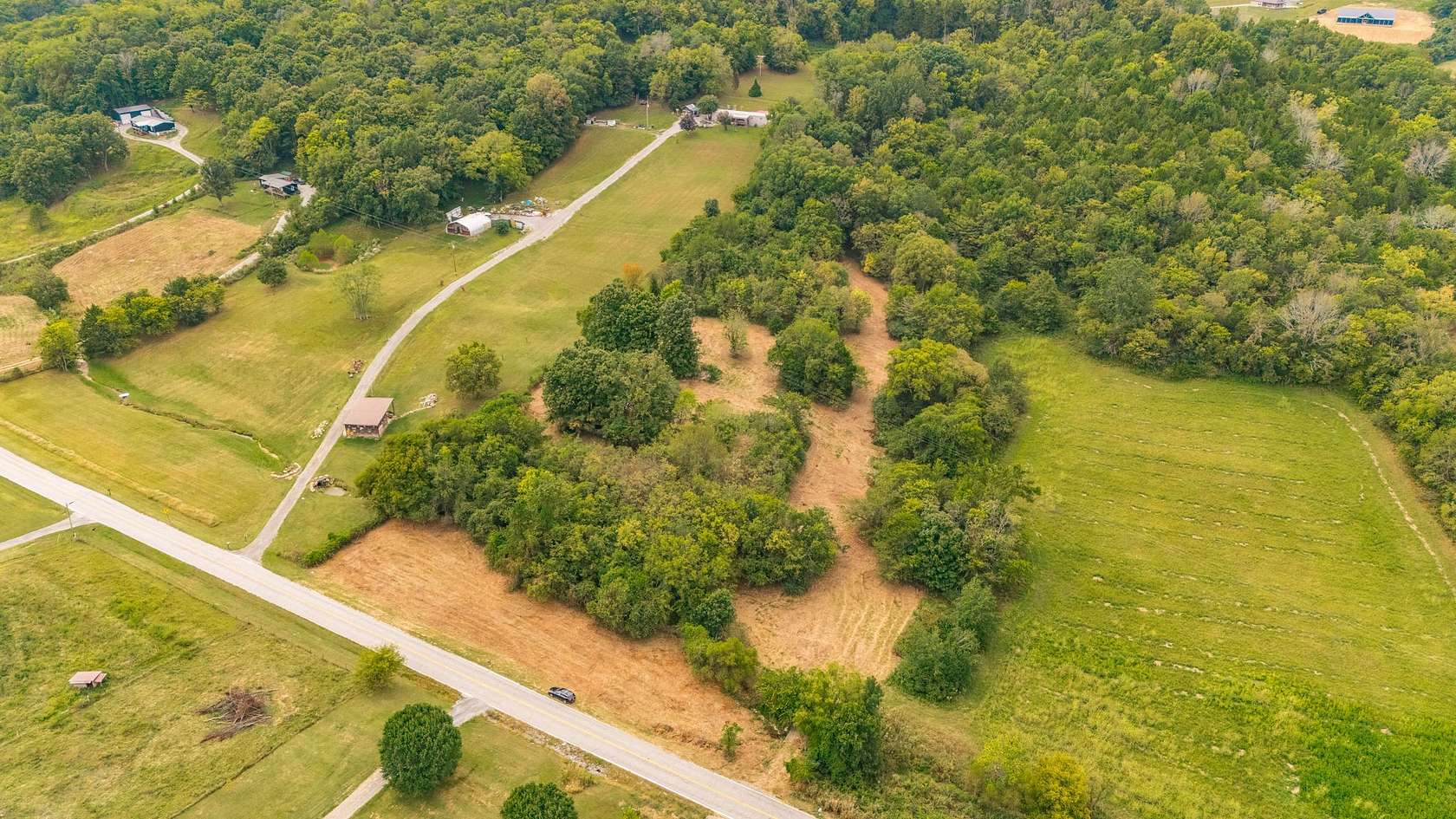 5.3 Acres of Land for Sale in Bethpage, Tennessee