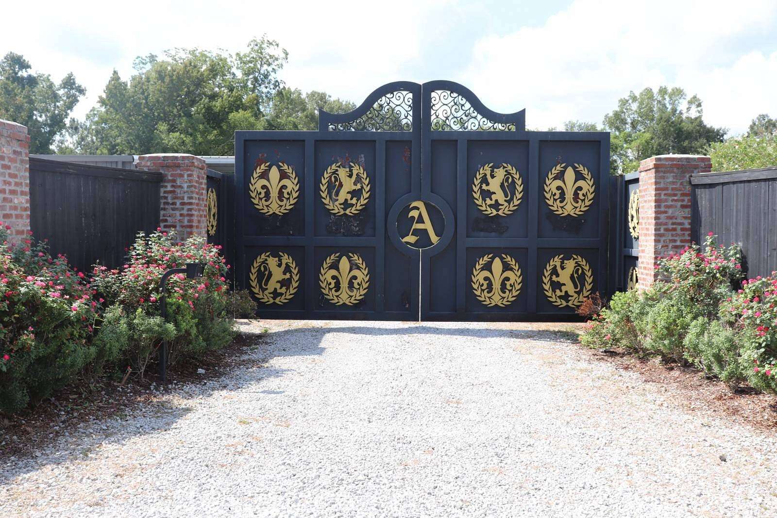 6.35 Acres of Improved Commercial Land for Sale in Sunset, Louisiana