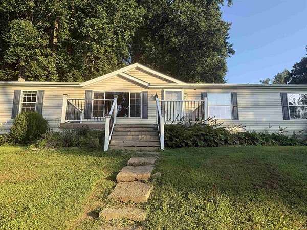 2 Acres of Residential Land with Home for Sale in Bloomfield, Indiana