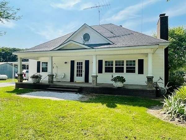 207 Acres of Recreational Land with Home for Sale in Garfield, Arkansas