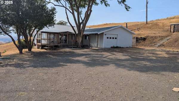 40 Acres of Land with Home for Sale in Goldendale, Washington