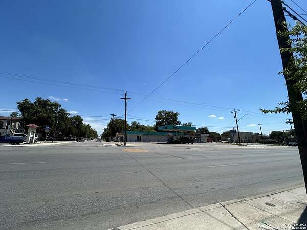 0.08 Acres of Mixed-Use Land for Sale in San Antonio, Texas