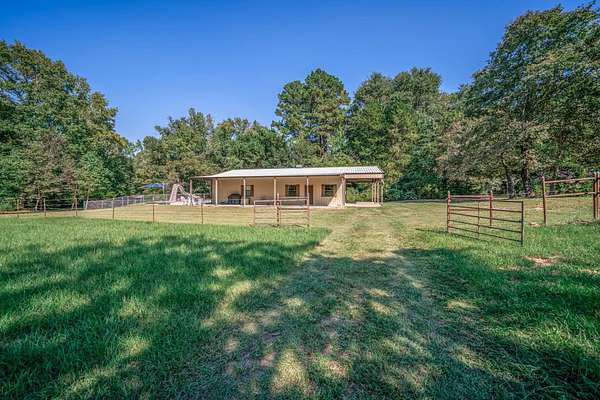 9 Acres of Residential Land with Home for Sale in Tyler, Texas