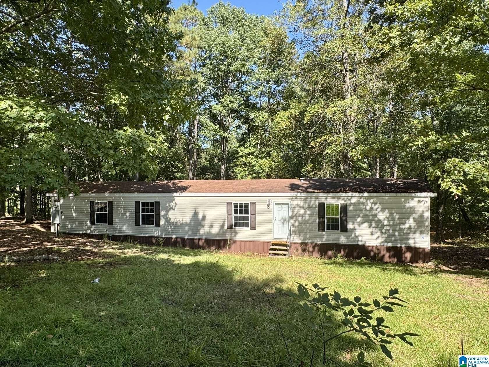 2.48 Acres of Residential Land with Home for Sale in Roanoke, Alabama