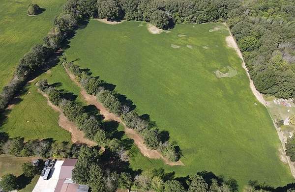 19 Acres of Agricultural Land for Sale in Gleason, Tennessee