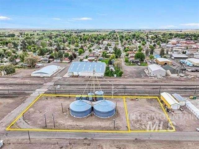 1.33 Acres of Commercial Land for Sale in Gooding, Idaho
