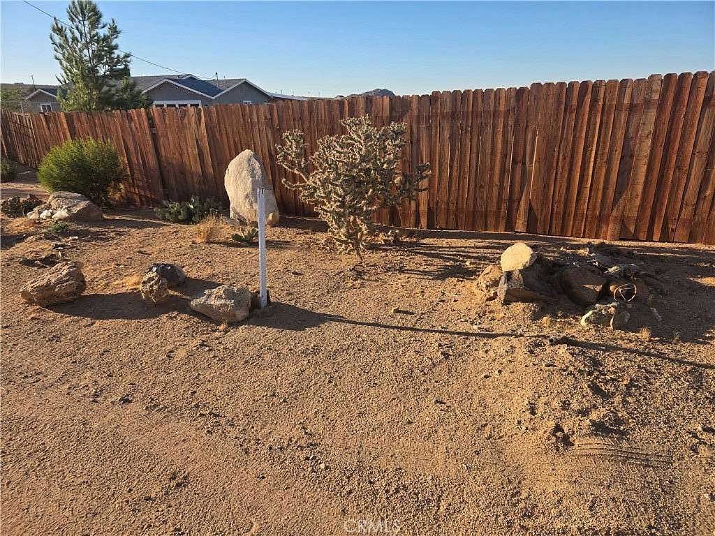 0.8 Acres of Residential Land for Sale in Landers, California