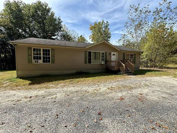 5.26 Acres of Residential Land with Home for Lease in Pine Bush, New York