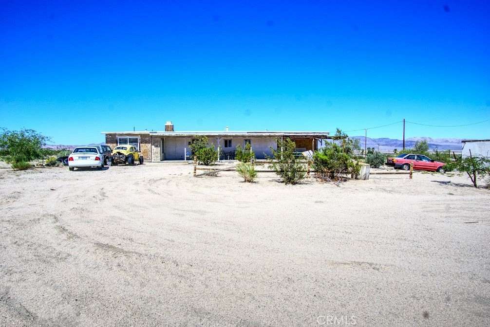 5 Acres of Residential Land with Home for Sale in Twentynine Palms, California