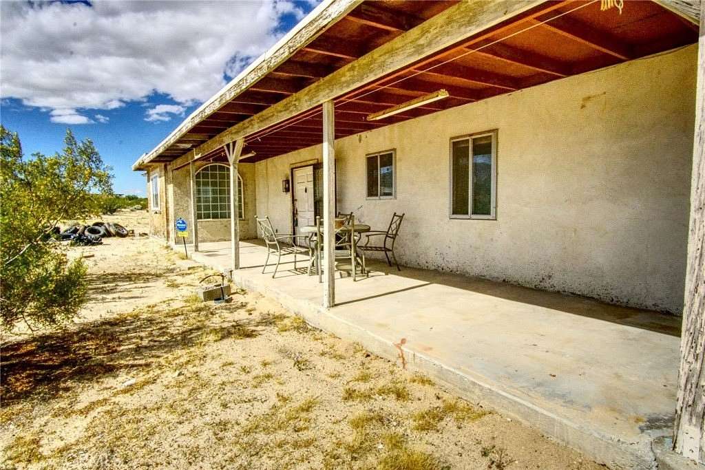 5 Acres of Residential Land with Home for Sale in Twentynine Palms, California