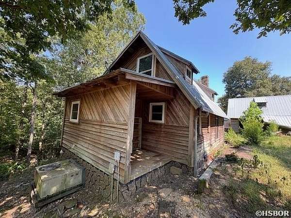 6.47 Acres of Residential Land with Home for Sale in Delight, Arkansas