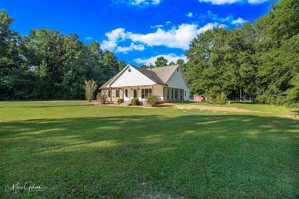 5 Acres of Residential Land with Home for Sale in Benton, Louisiana