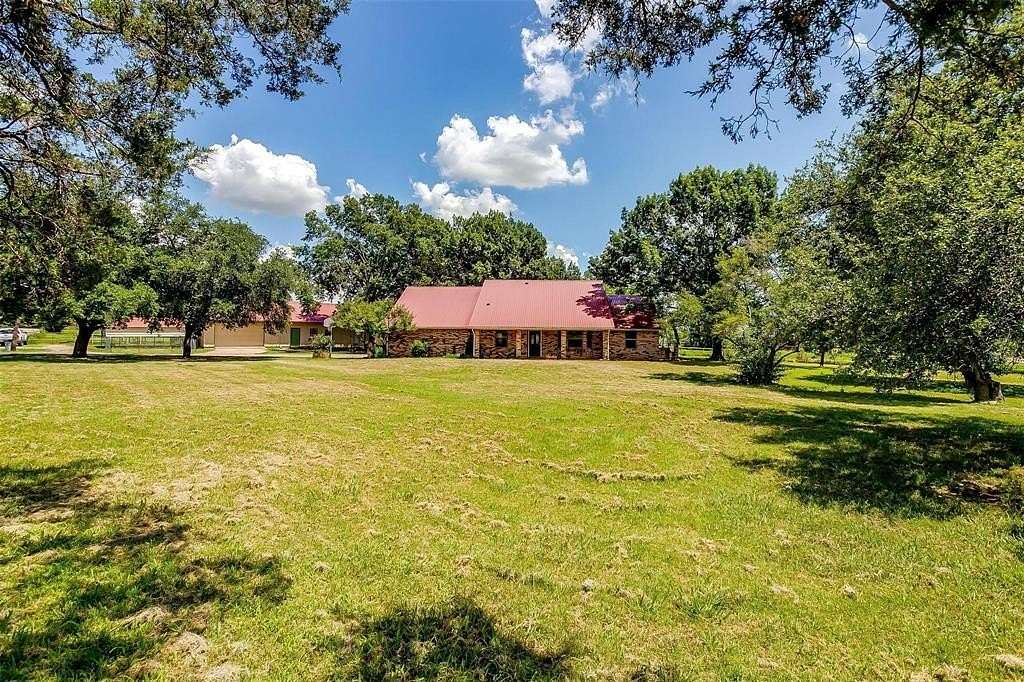 3.7 Acres of Residential Land with Home for Sale in Joshua, Texas