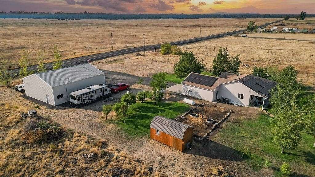11.8 Acres of Land with Home for Sale in Cheney, Washington