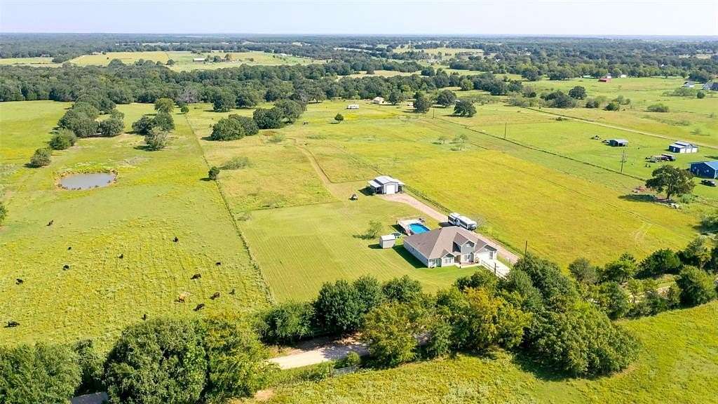 5 Acres of Residential Land with Home for Sale in Kemp, Texas