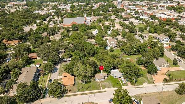 0.45 Acres of Residential Land for Sale in Grapevine, Texas