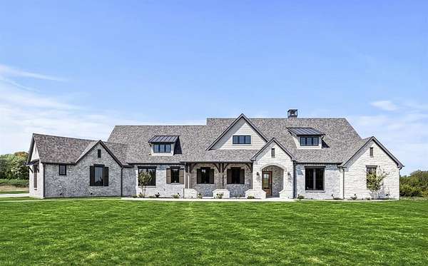 2.14 Acres of Residential Land with Home for Sale in Aledo, Texas