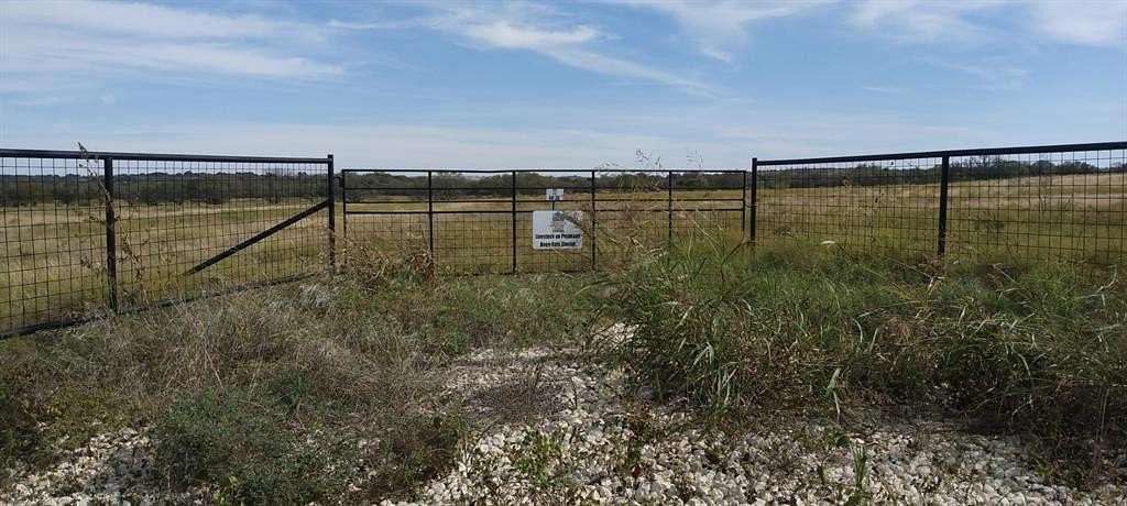 10 Acres of Land for Sale in Gustine, Texas