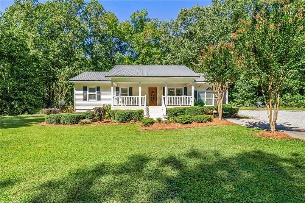 1.5 Acres of Residential Land with Home for Sale in Greensboro, Georgia