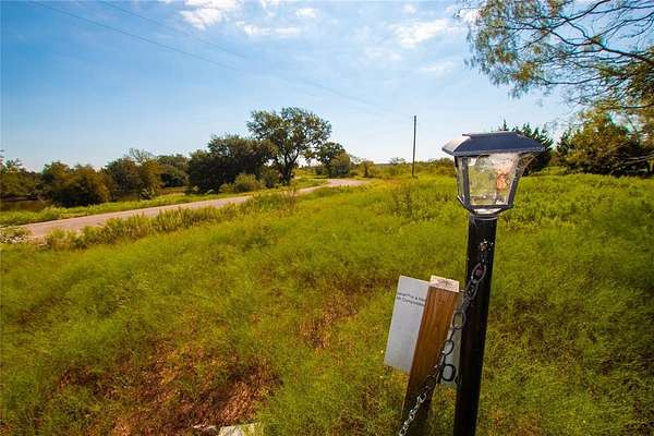5 Acres of Residential Land for Sale in Santo, Texas