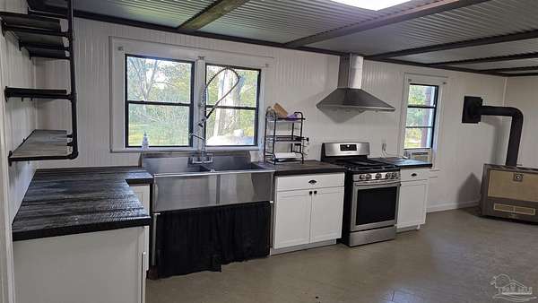 2 Acres of Residential Land with Home for Sale in Milton, Florida