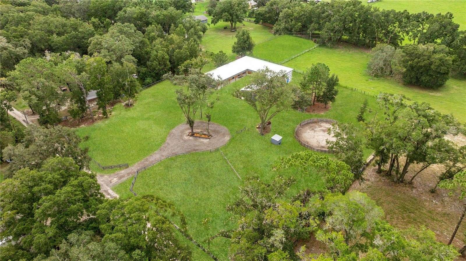 3 Acres of Land with Home for Sale in Ocala, Florida