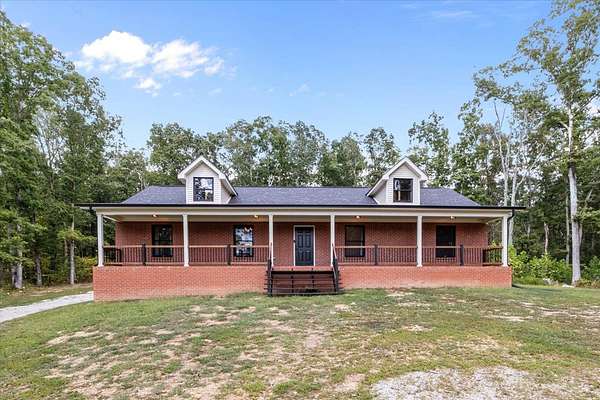 2.89 Acres of Residential Land with Home for Sale in Waverly, Tennessee