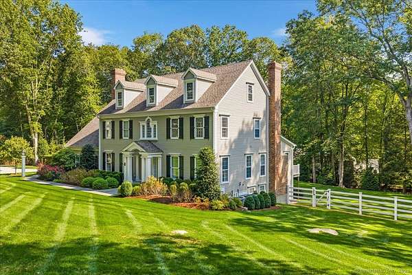 1.65 Acres of Residential Land with Home for Sale in Old Lyme, Connecticut