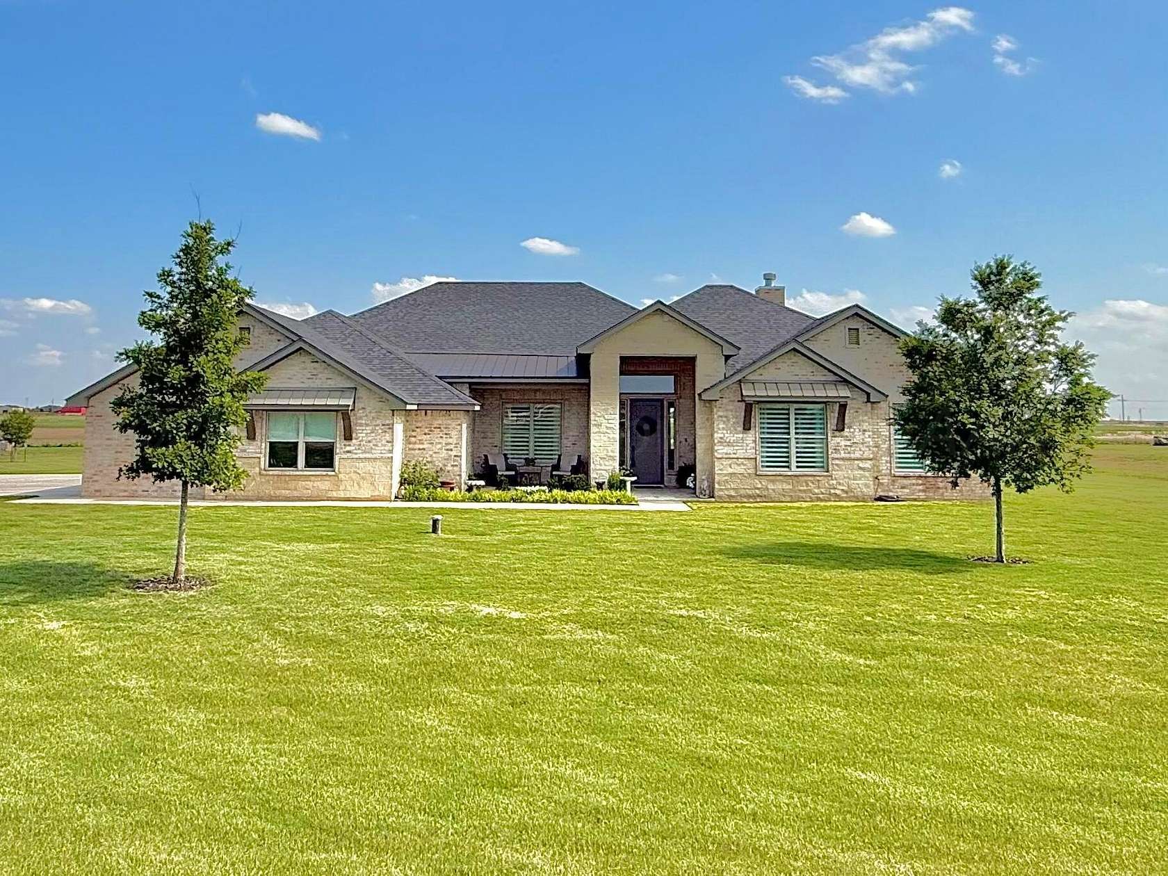 1.56 Acres of Residential Land with Home for Sale in Amarillo, Texas