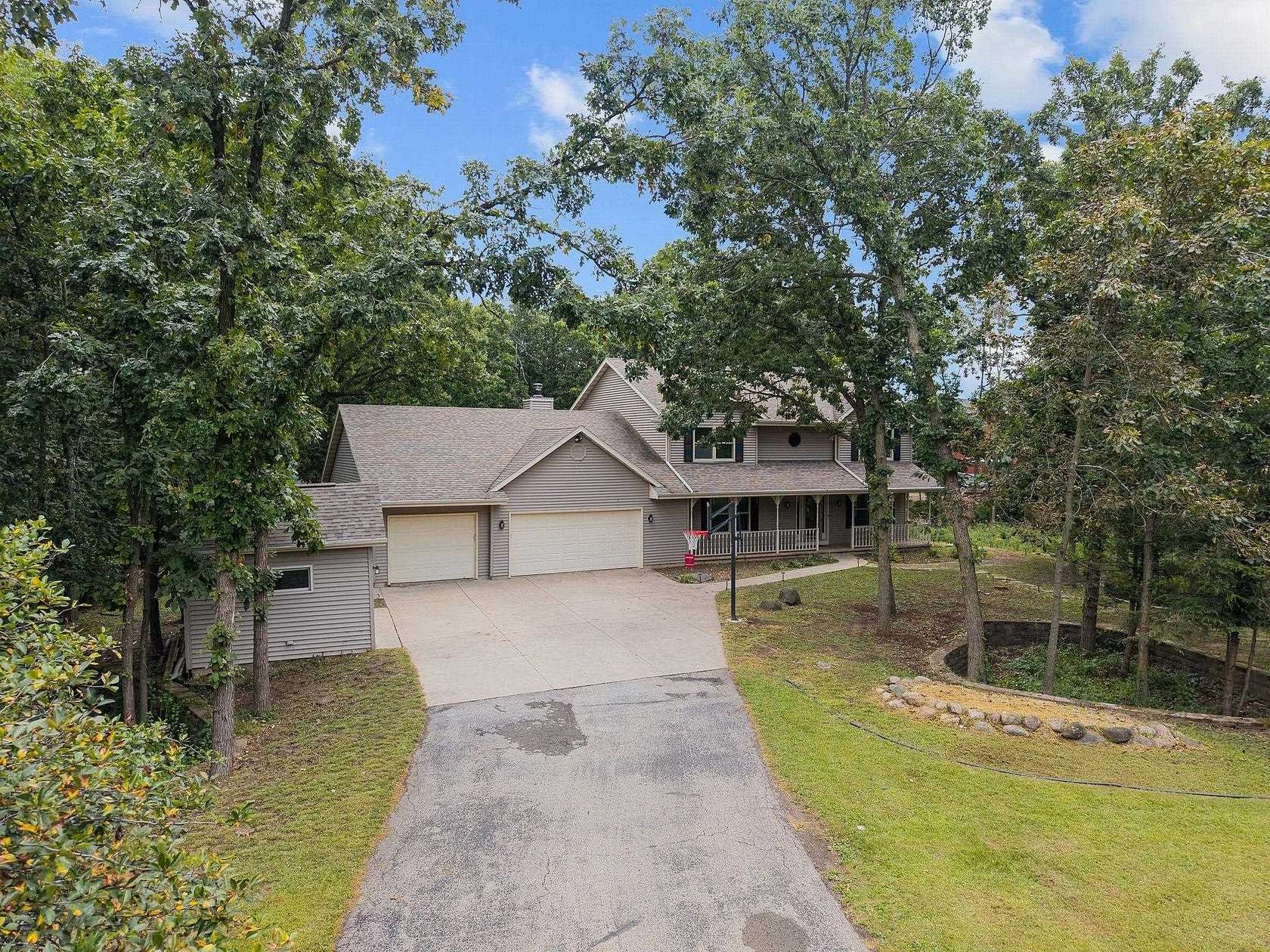 1.5 Acres of Residential Land with Home for Sale in Oshkosh, Wisconsin