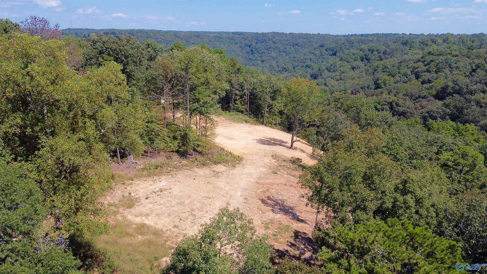 4.63 Acres of Land for Sale in Guntersville, Alabama
