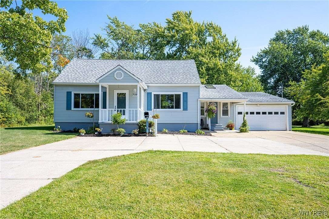 3.1 Acres of Residential Land with Home for Sale in Derby, New York