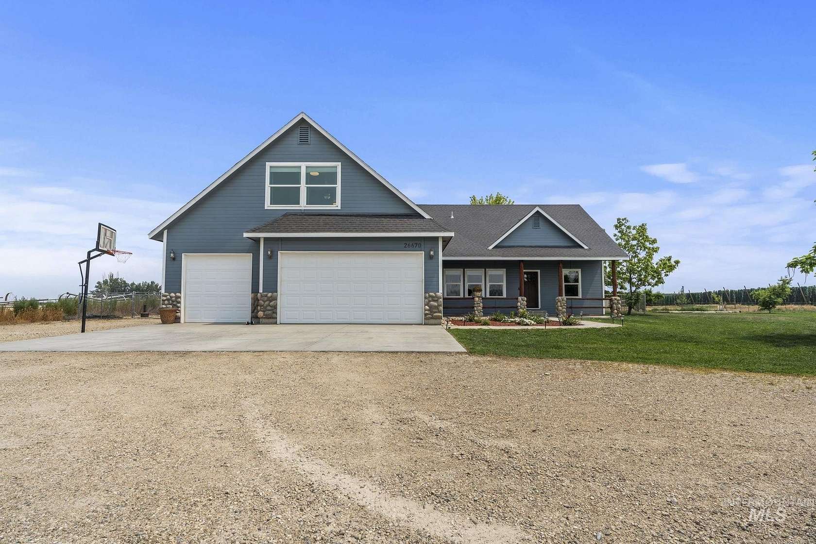 4.82 Acres of Residential Land with Home for Sale in Parma, Idaho