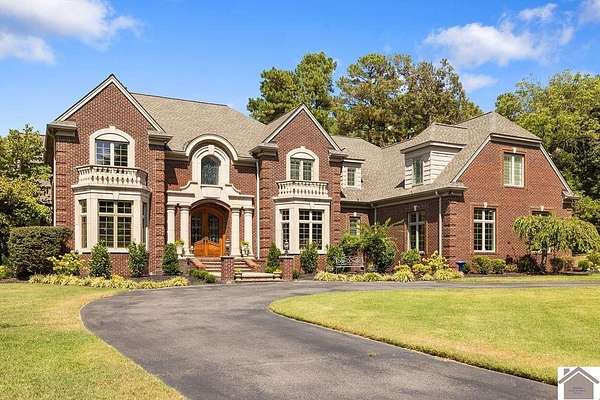 2.35 Acres of Residential Land with Home for Sale in Paducah, Kentucky