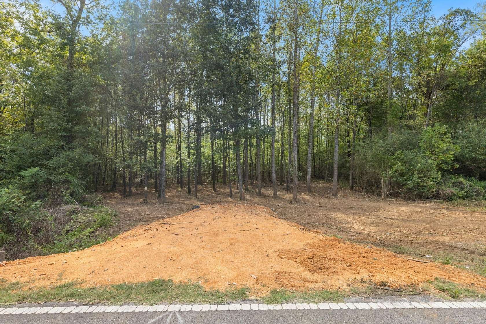 8 Acres of Land for Sale in Florence, Alabama