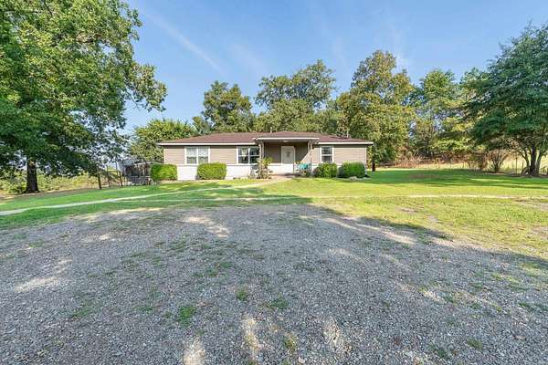 20 Acres of Agricultural Land with Home for Sale in De Queen, Arkansas