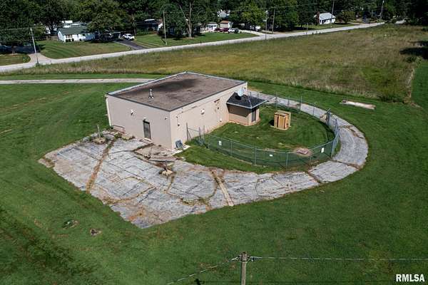 3.35 Acres of Improved Mixed-Use Land for Sale in Quincy, Illinois