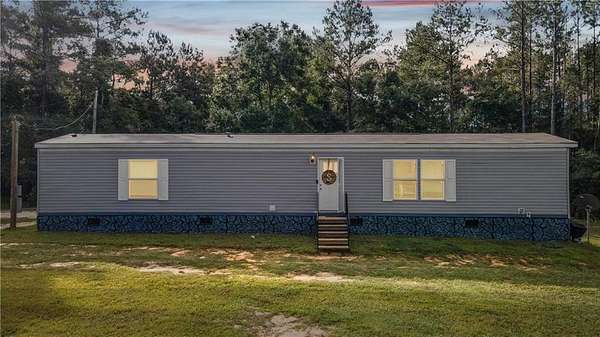 10 Acres of Land with Home for Sale in Wilmer, Alabama