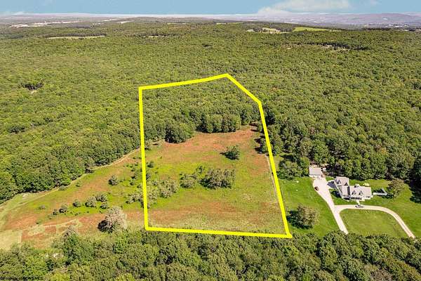 9 Acres of Residential Land for Sale in Bruceton Mills, West Virginia