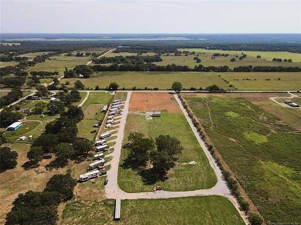 7.9 Acres of Commercial Land for Sale in Thackerville, Oklahoma