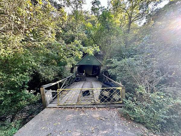 2.78 Acres of Residential Land with Home for Sale in Maysville, Kentucky